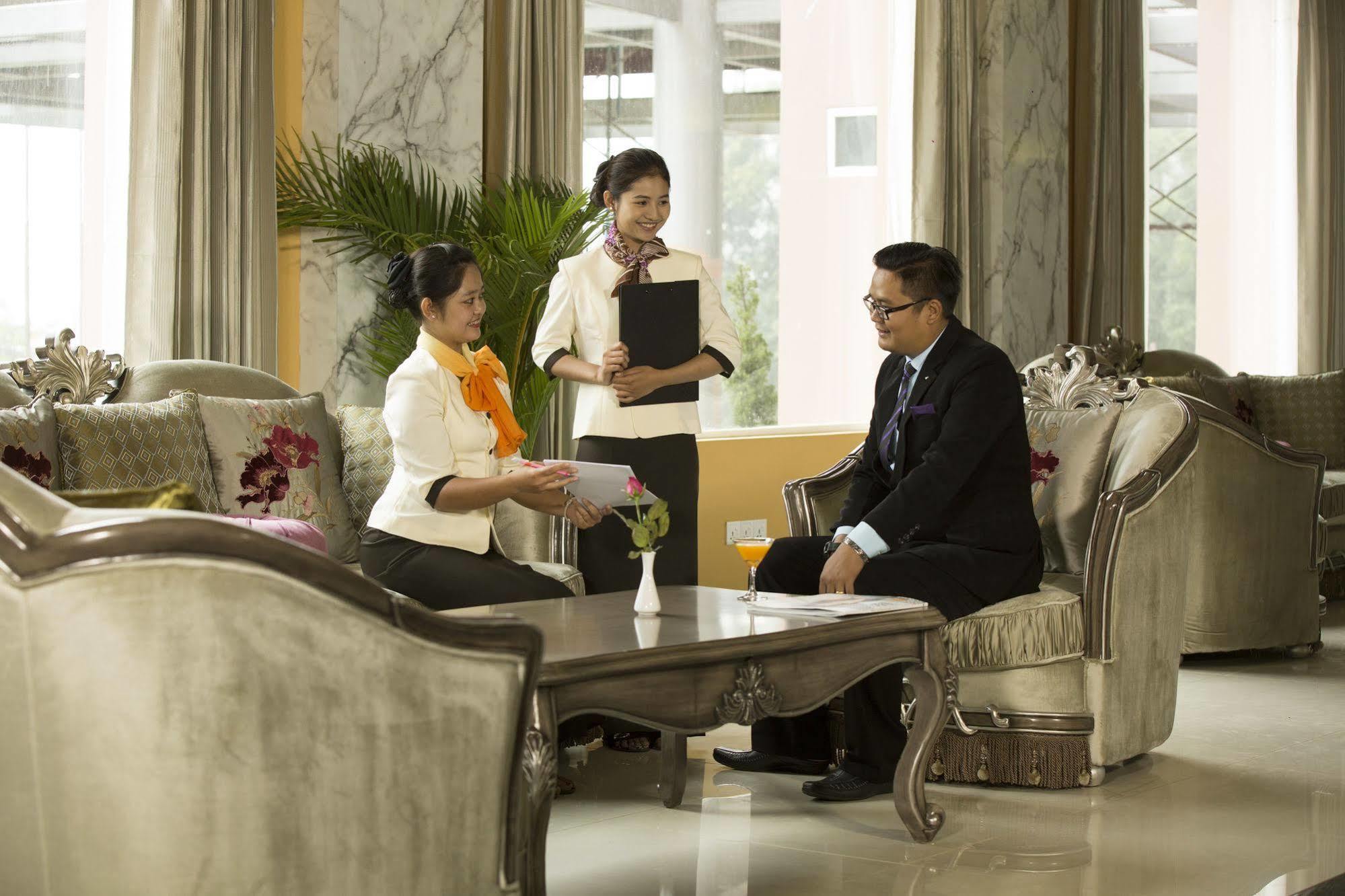 Royal Taunggyi Hotel Luaran gambar