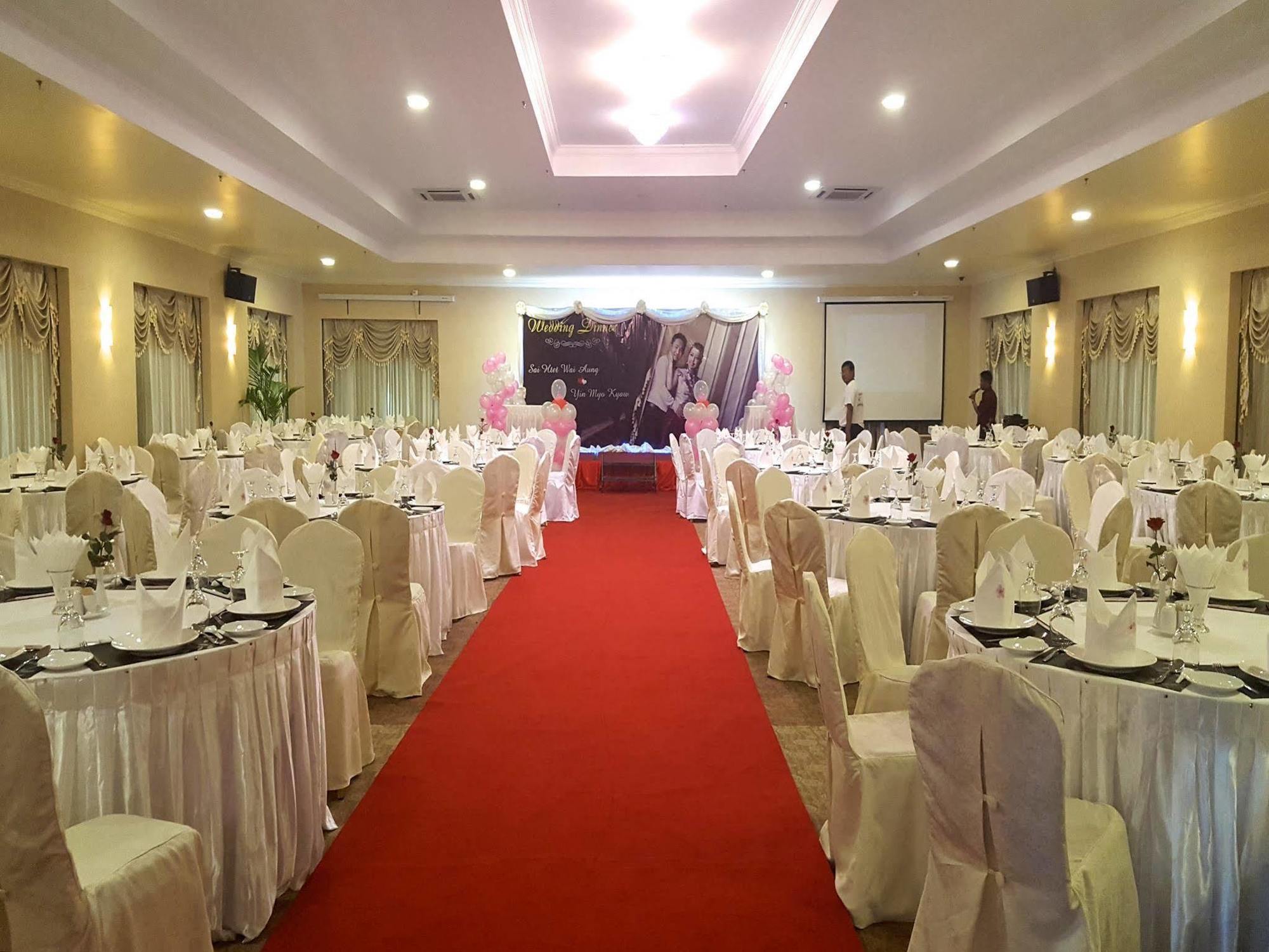 Royal Taunggyi Hotel Luaran gambar