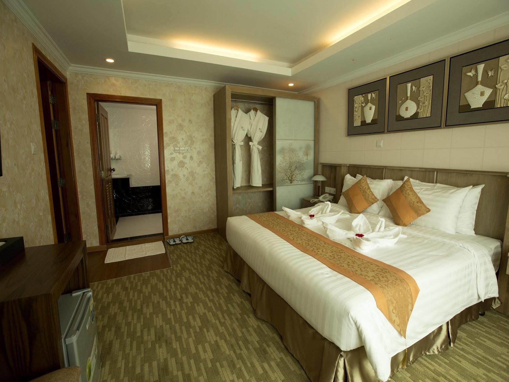 Royal Taunggyi Hotel Luaran gambar