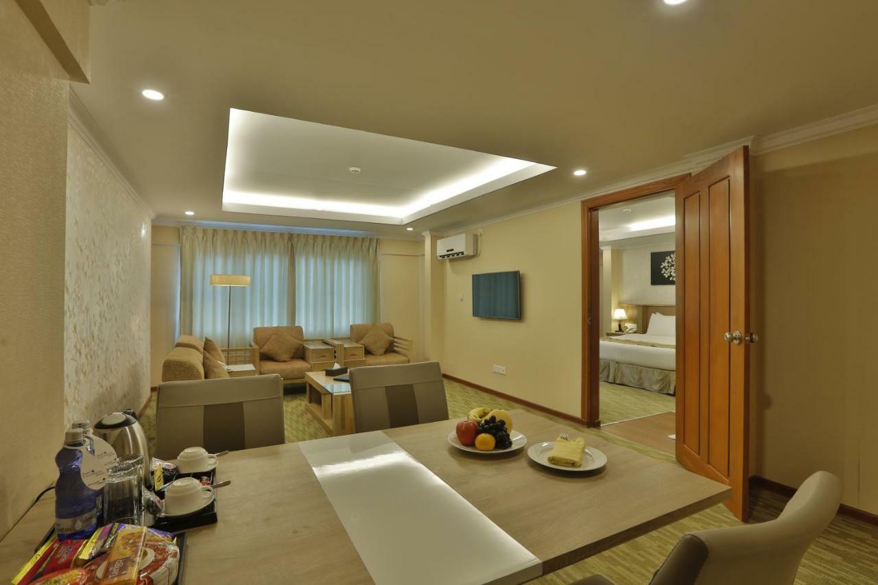 Royal Taunggyi Hotel Luaran gambar